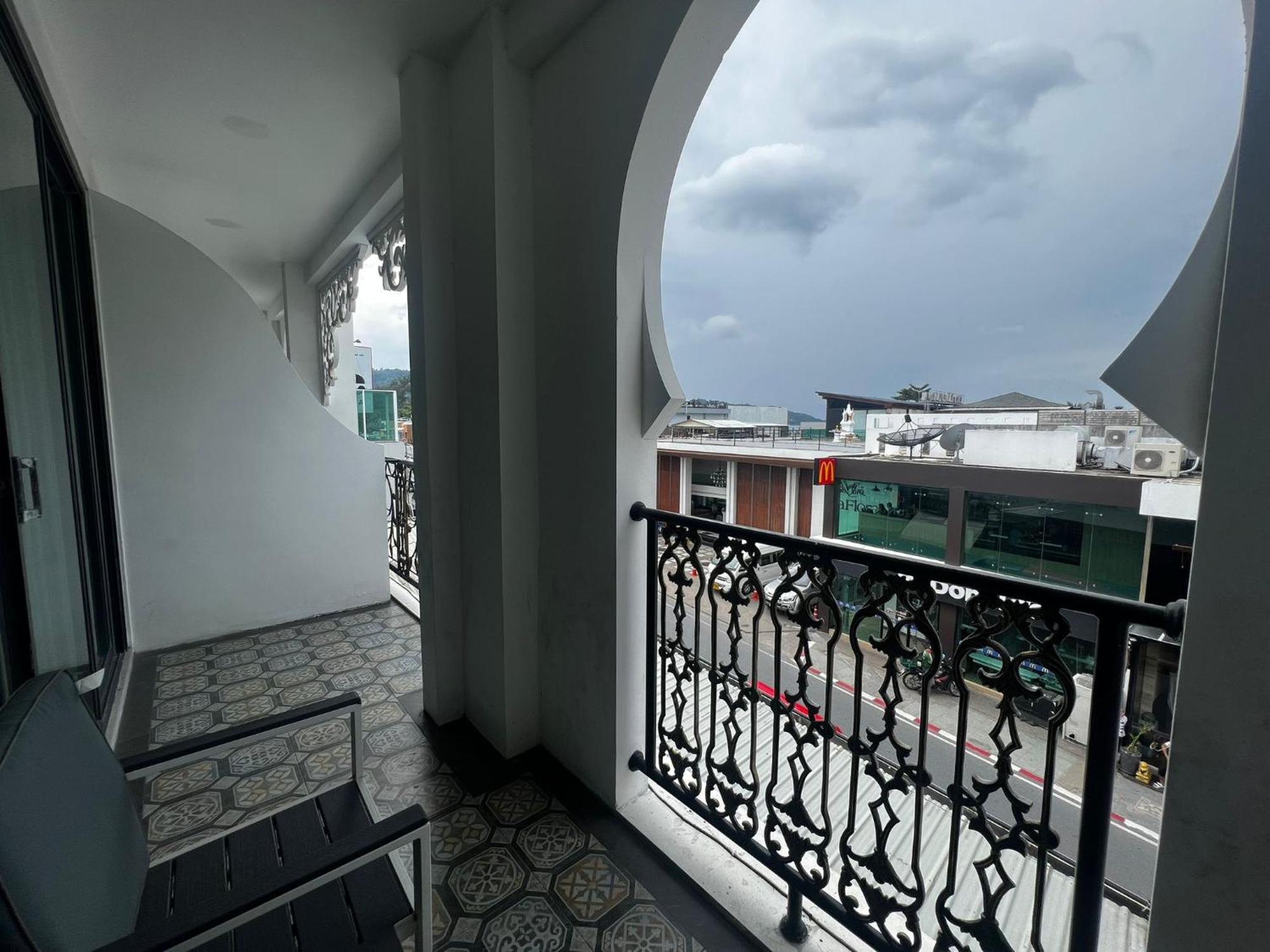 Le Maroc Hotel Patong Exterior photo