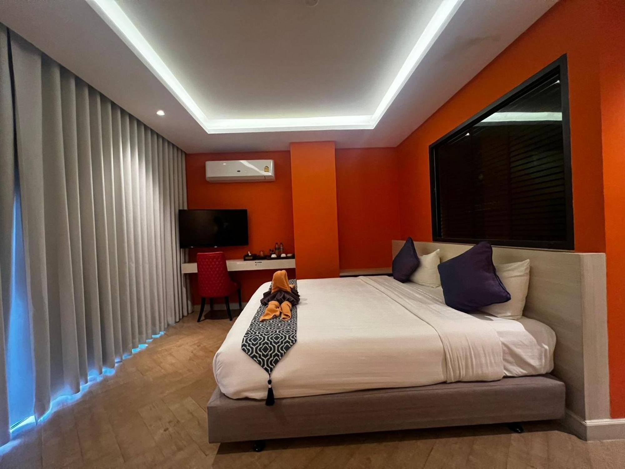 Le Maroc Hotel Patong Exterior photo
