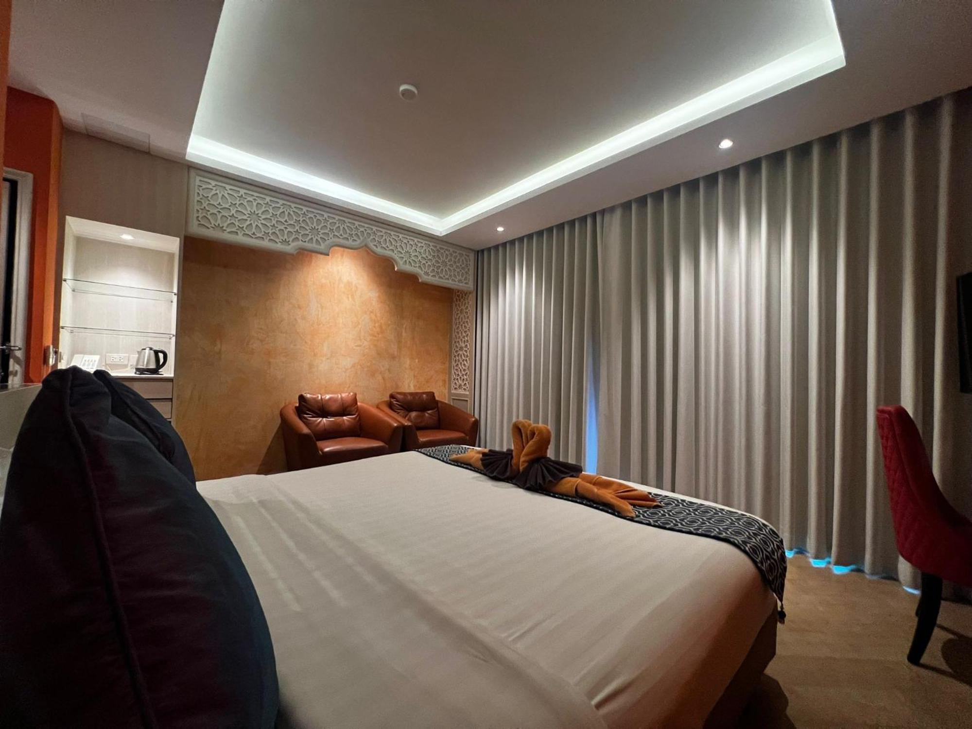 Le Maroc Hotel Patong Exterior photo